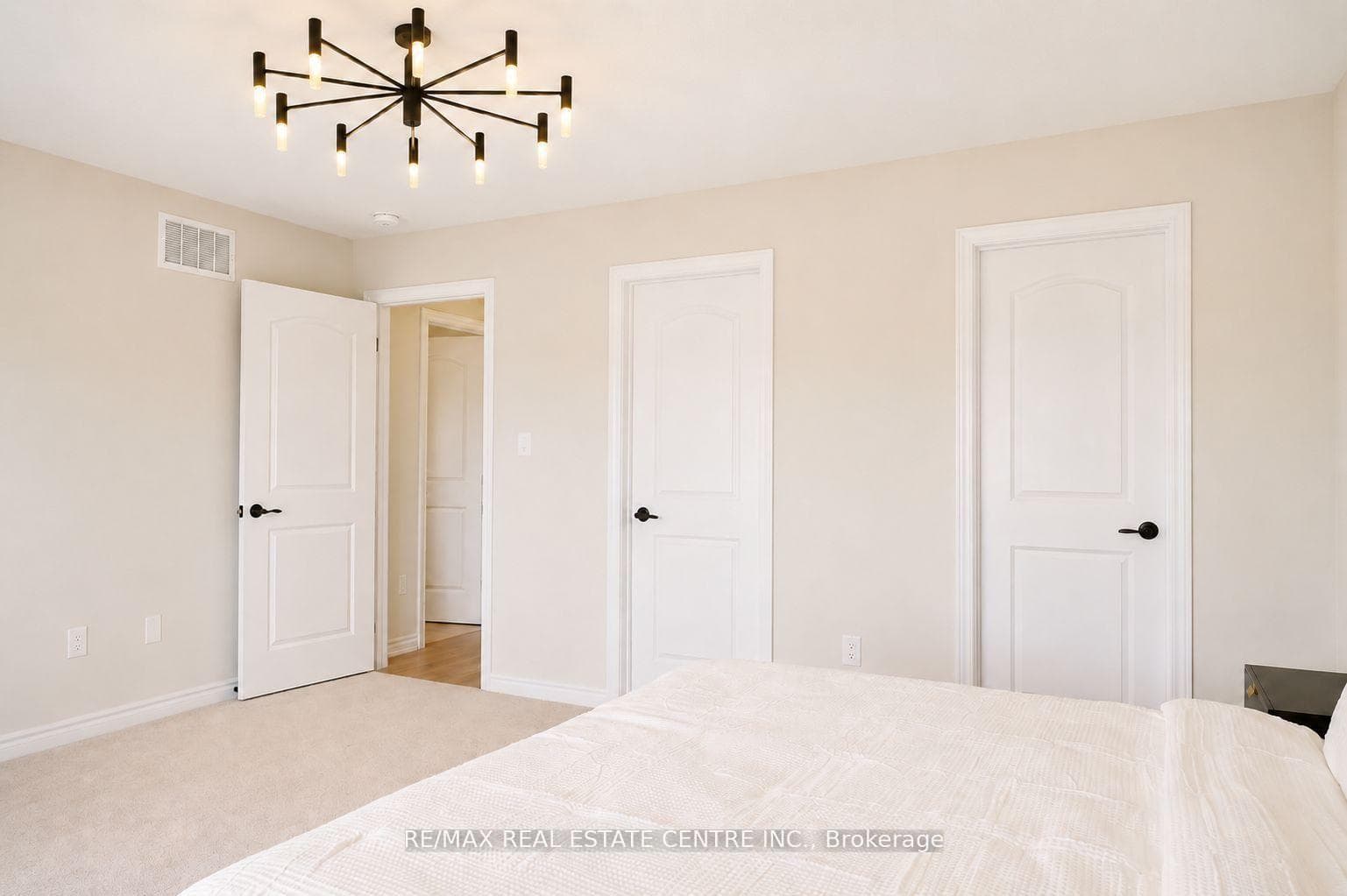 15 Cahill Drive photo 42