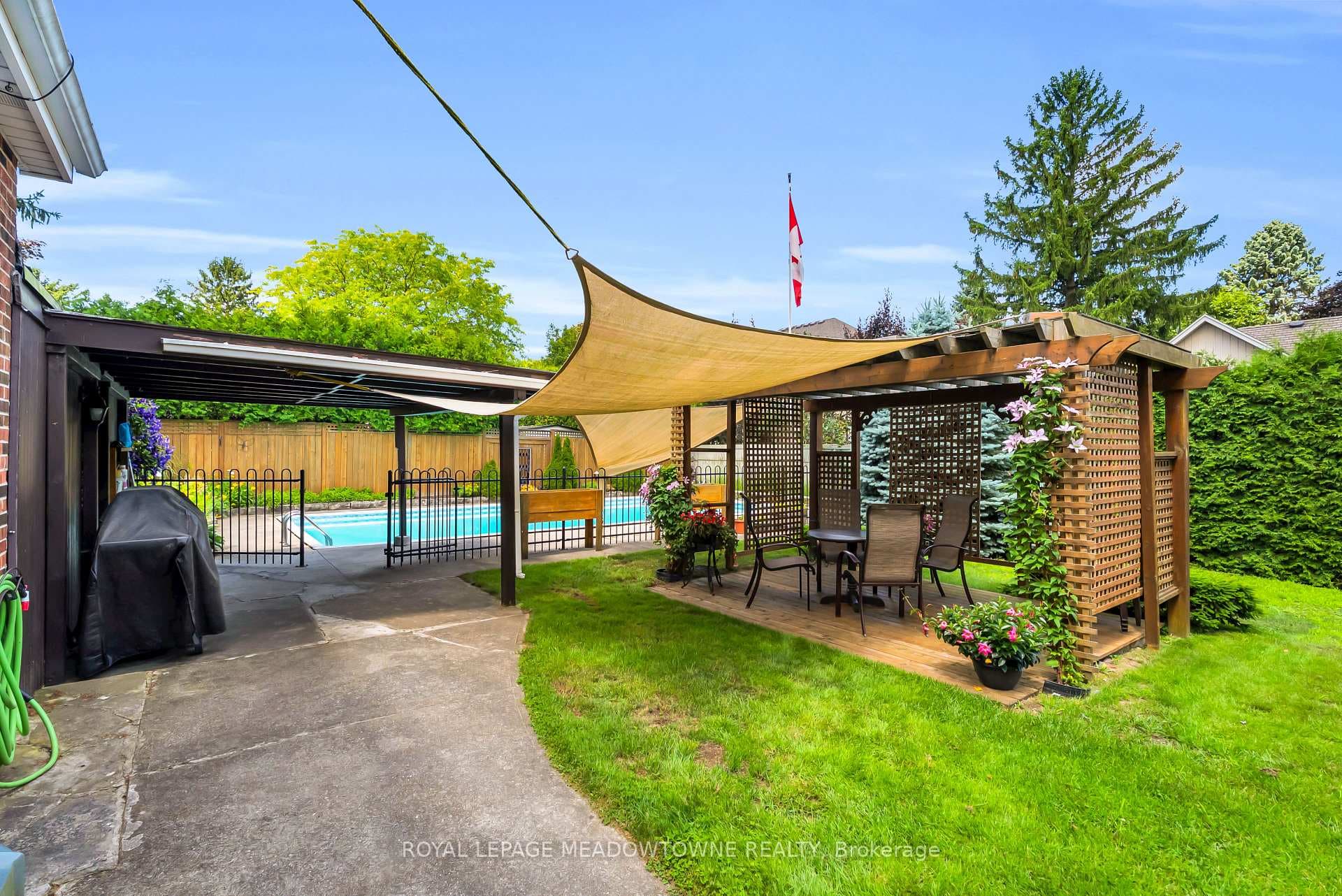 33 Parker Avenue photo 41