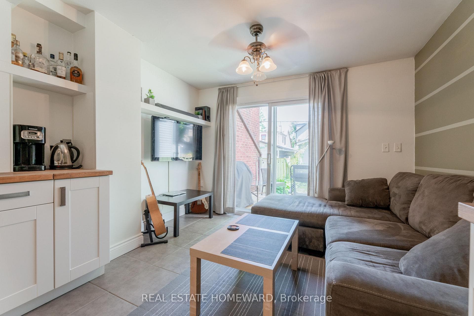 24 Earl Grey Road photo 7