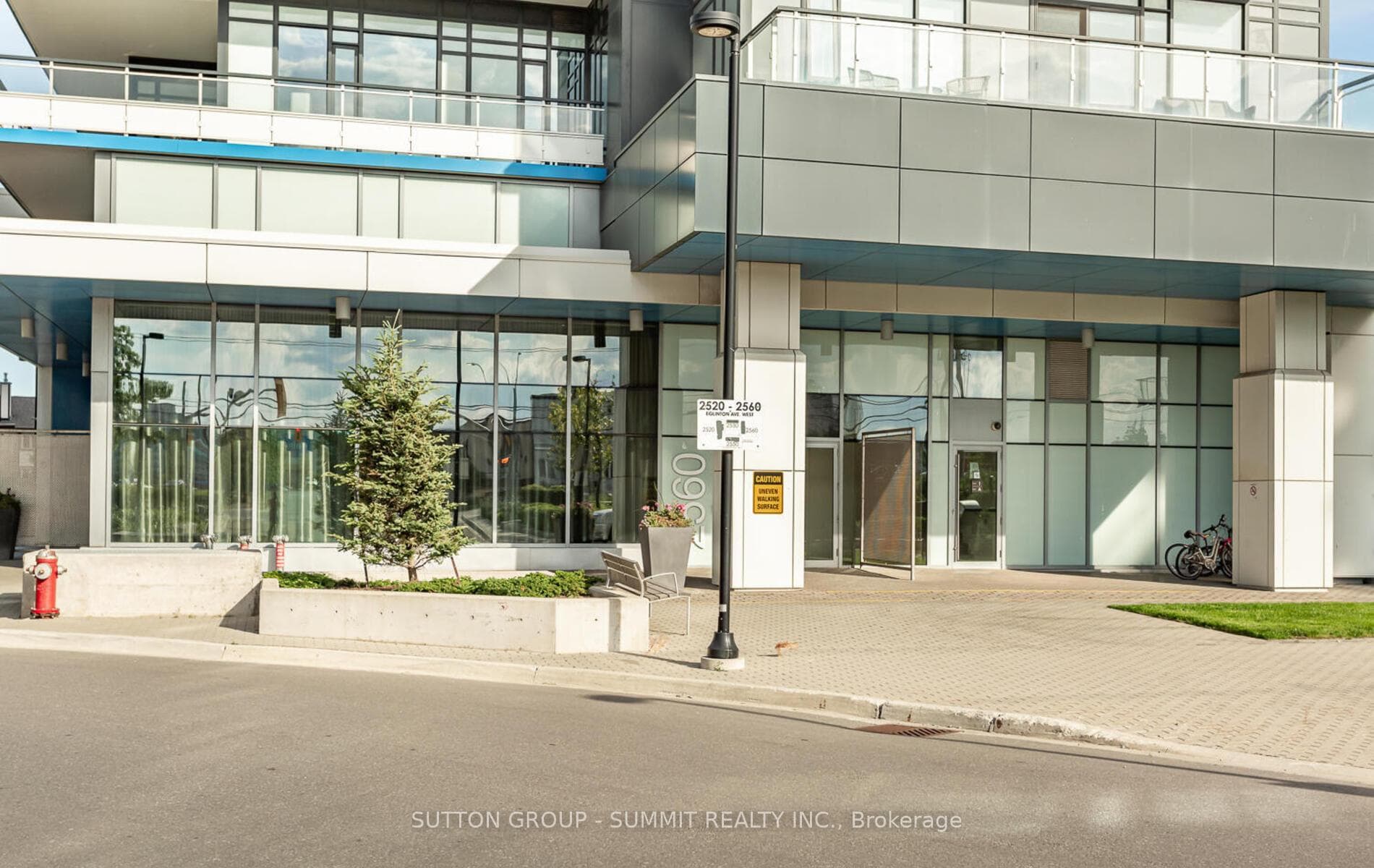 2560 Eglinton Avenue Unit 2007 photo 2