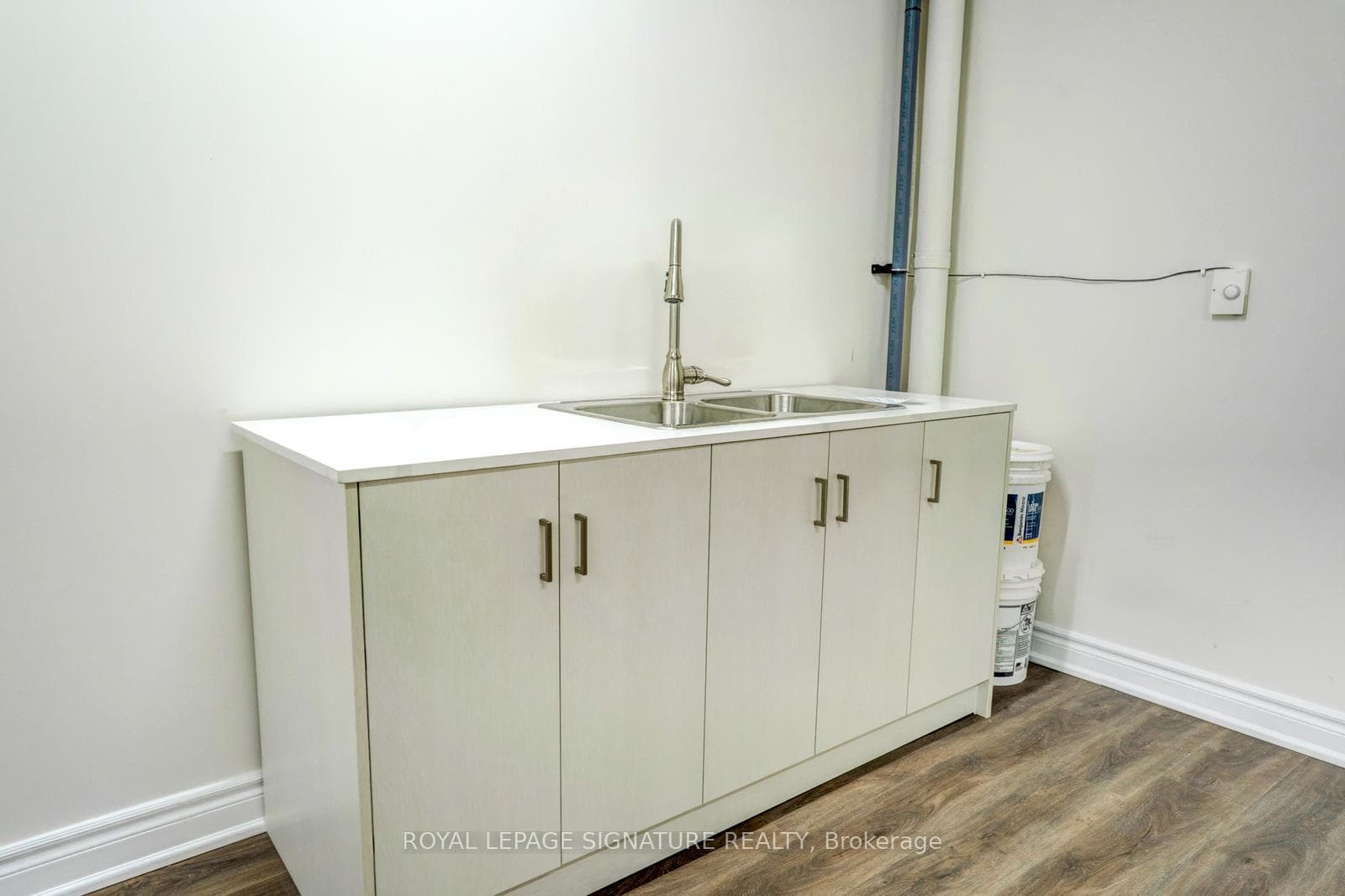15 Wellesley Street Unit 223 photo 6