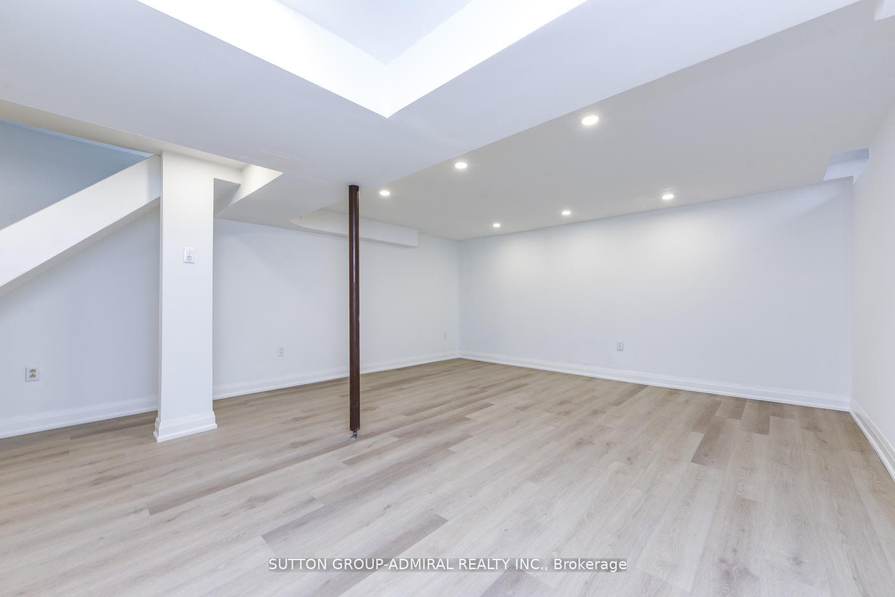 4 Hardcastle Court photo 41