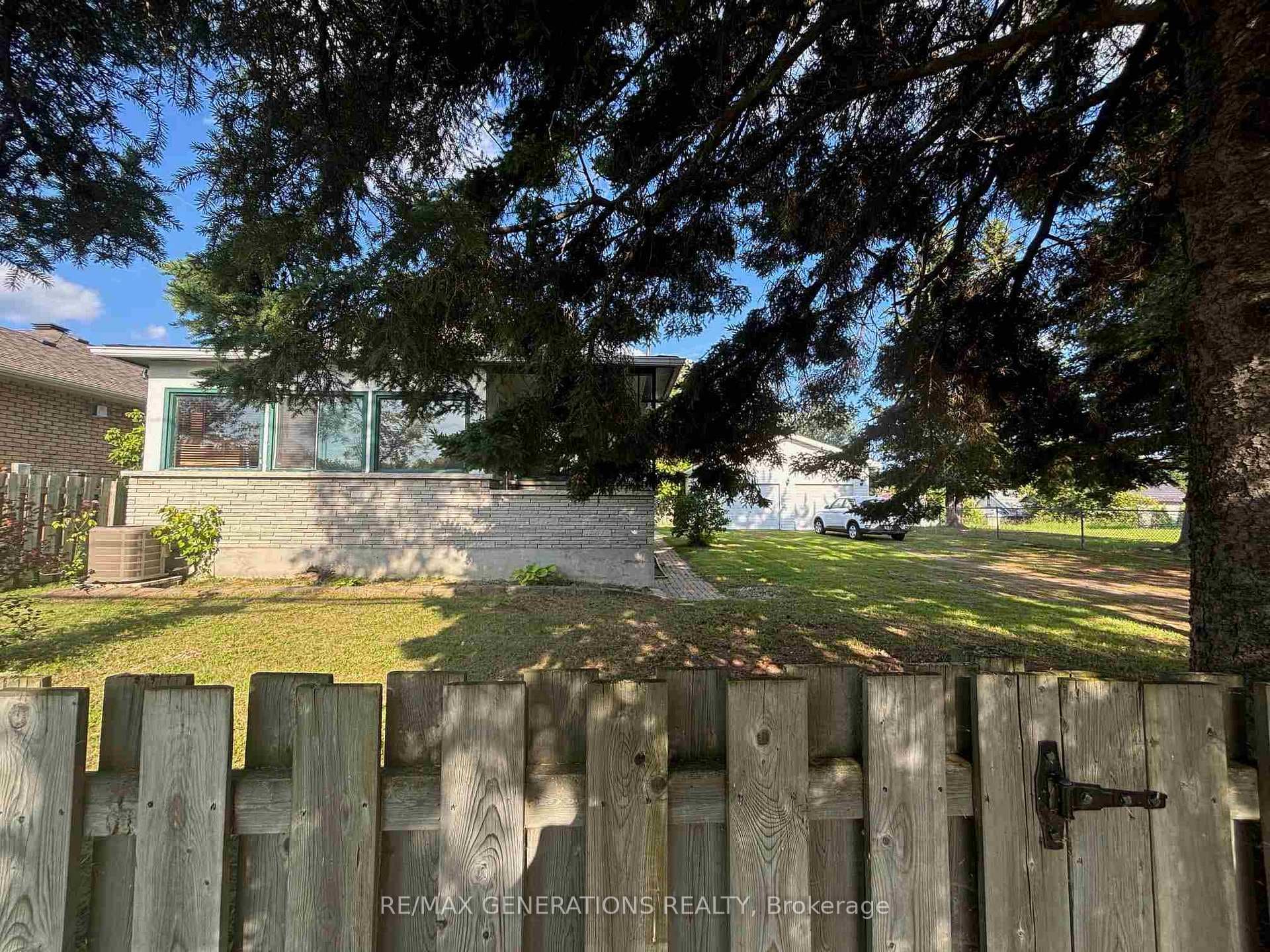 314 Leslie Avenue photo 1