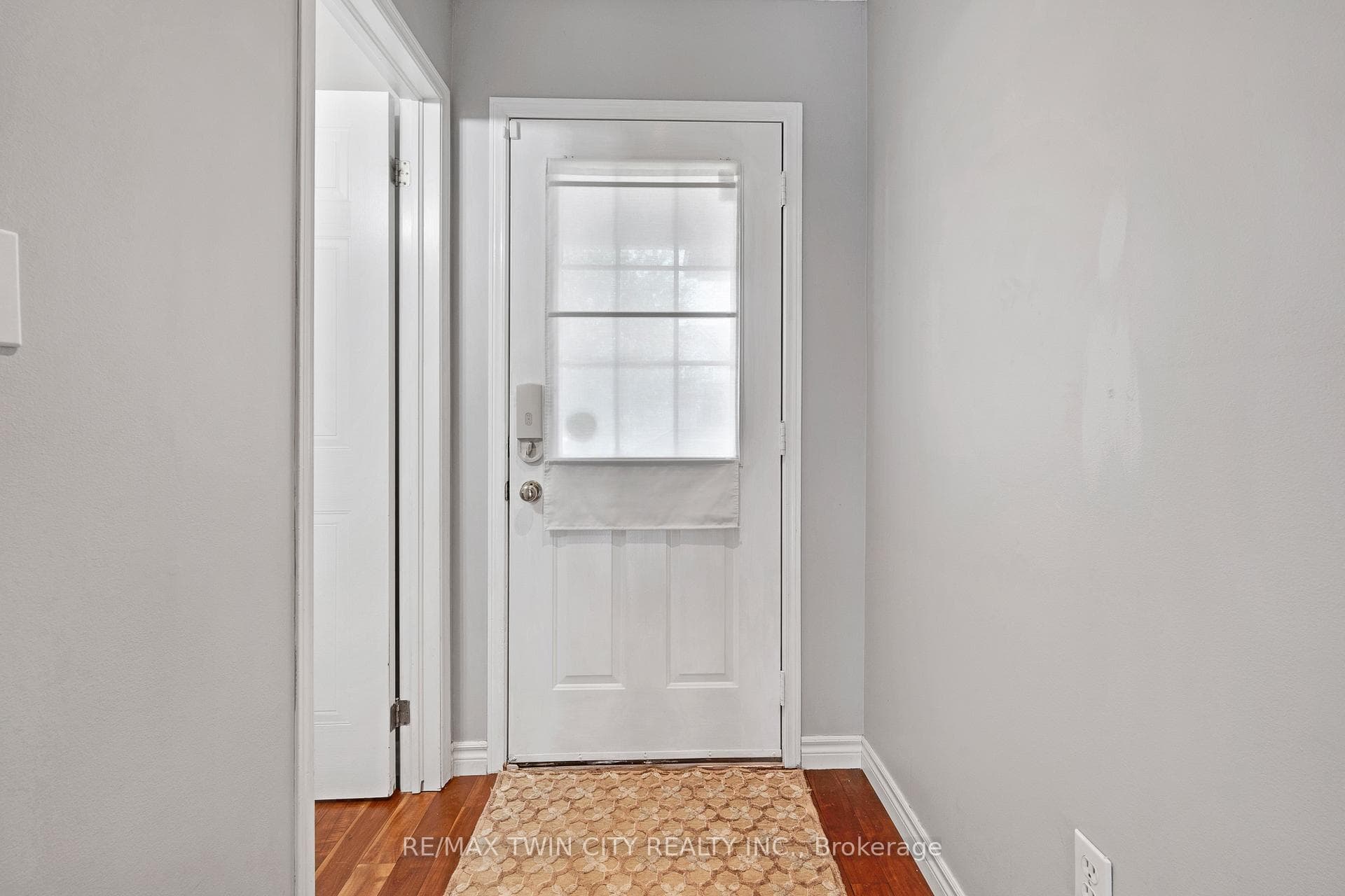195 Pineland Court photo 6