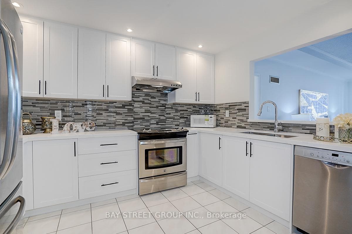 168 Bonis Avenue Unit PH1 photo 12