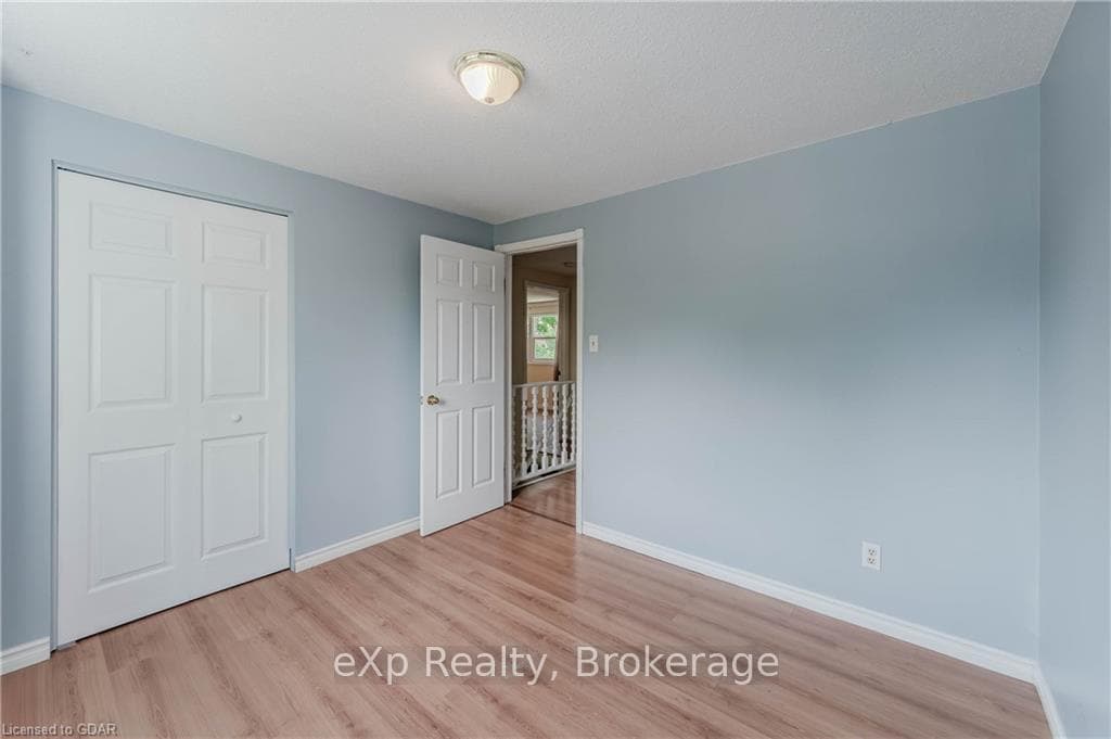 30 GATEWAY Drive photo 23
