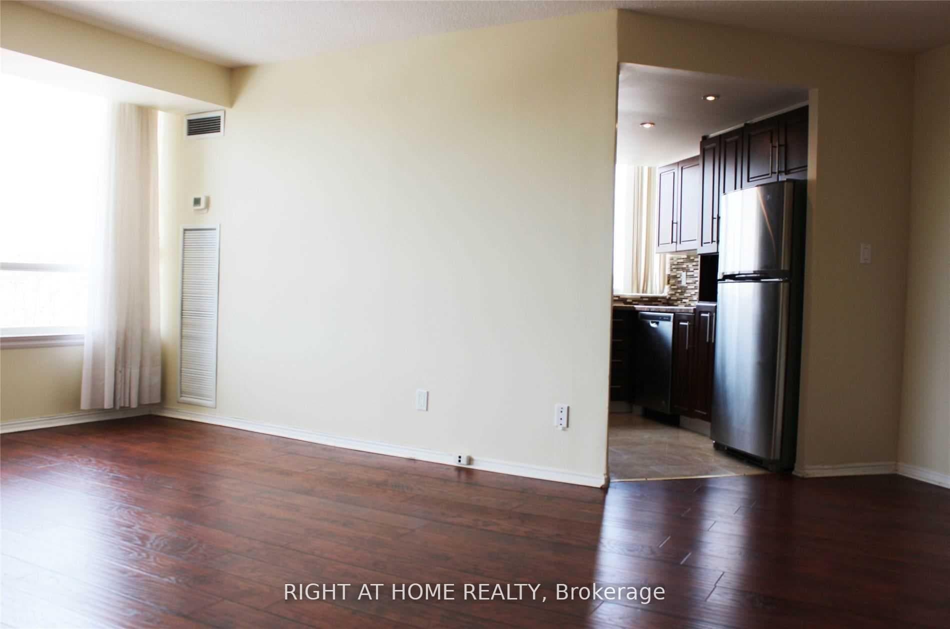 1001 Cedarglen Gate Unit 402 photo 12