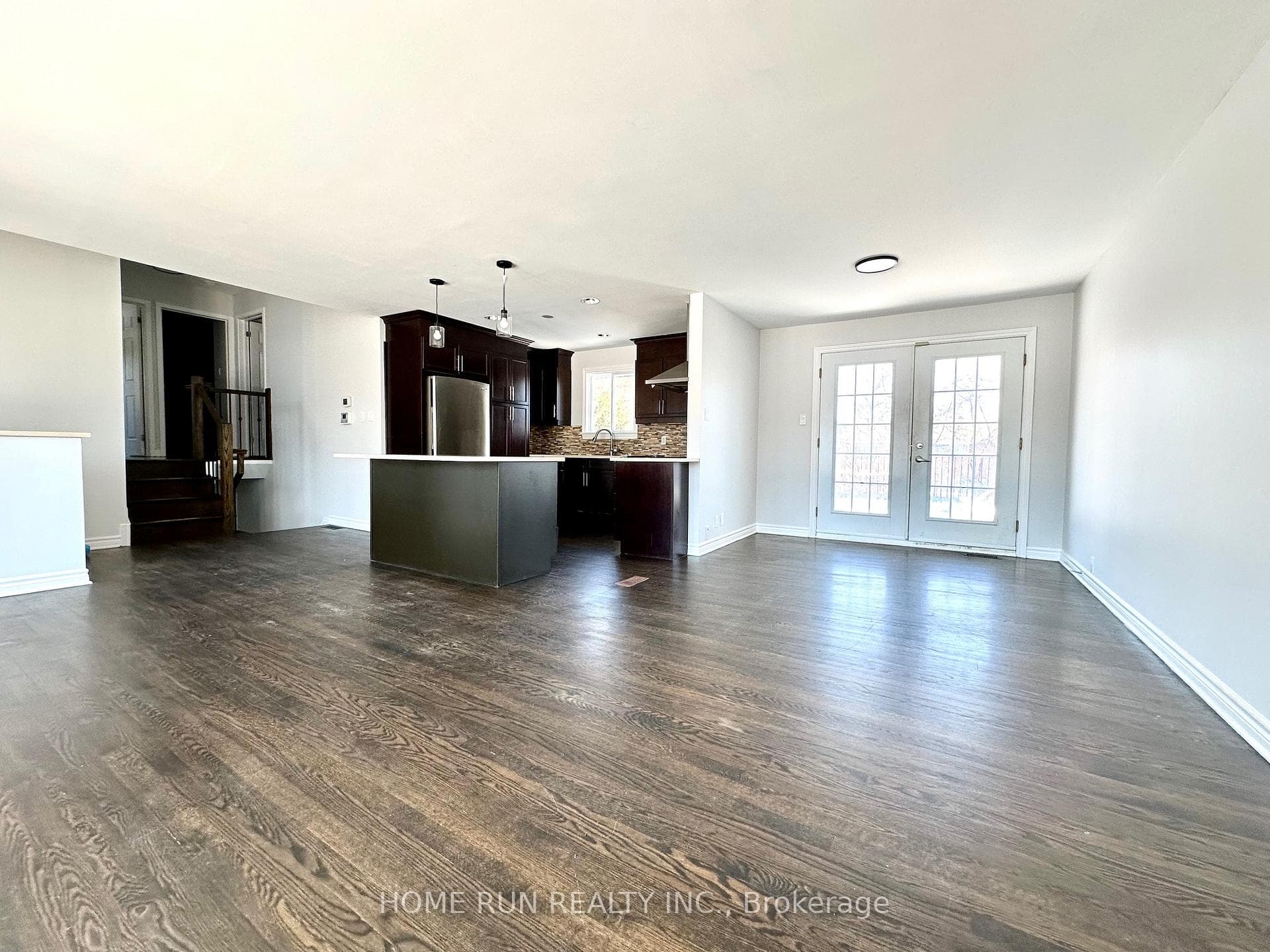 71 Ashburn Drive photo 4