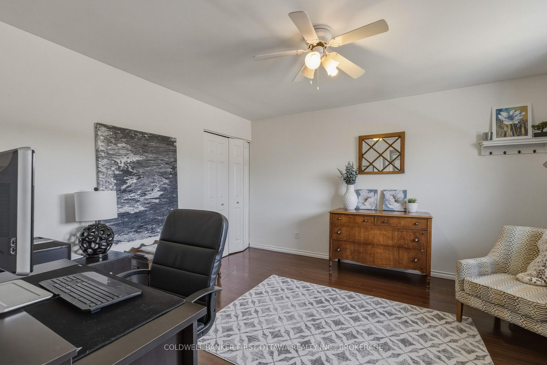 695 Laidlaw Crescent photo 23