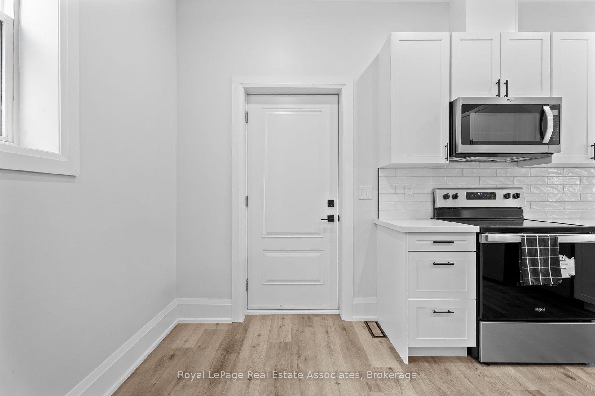55 Cayuga Street Unit 1 photo 3