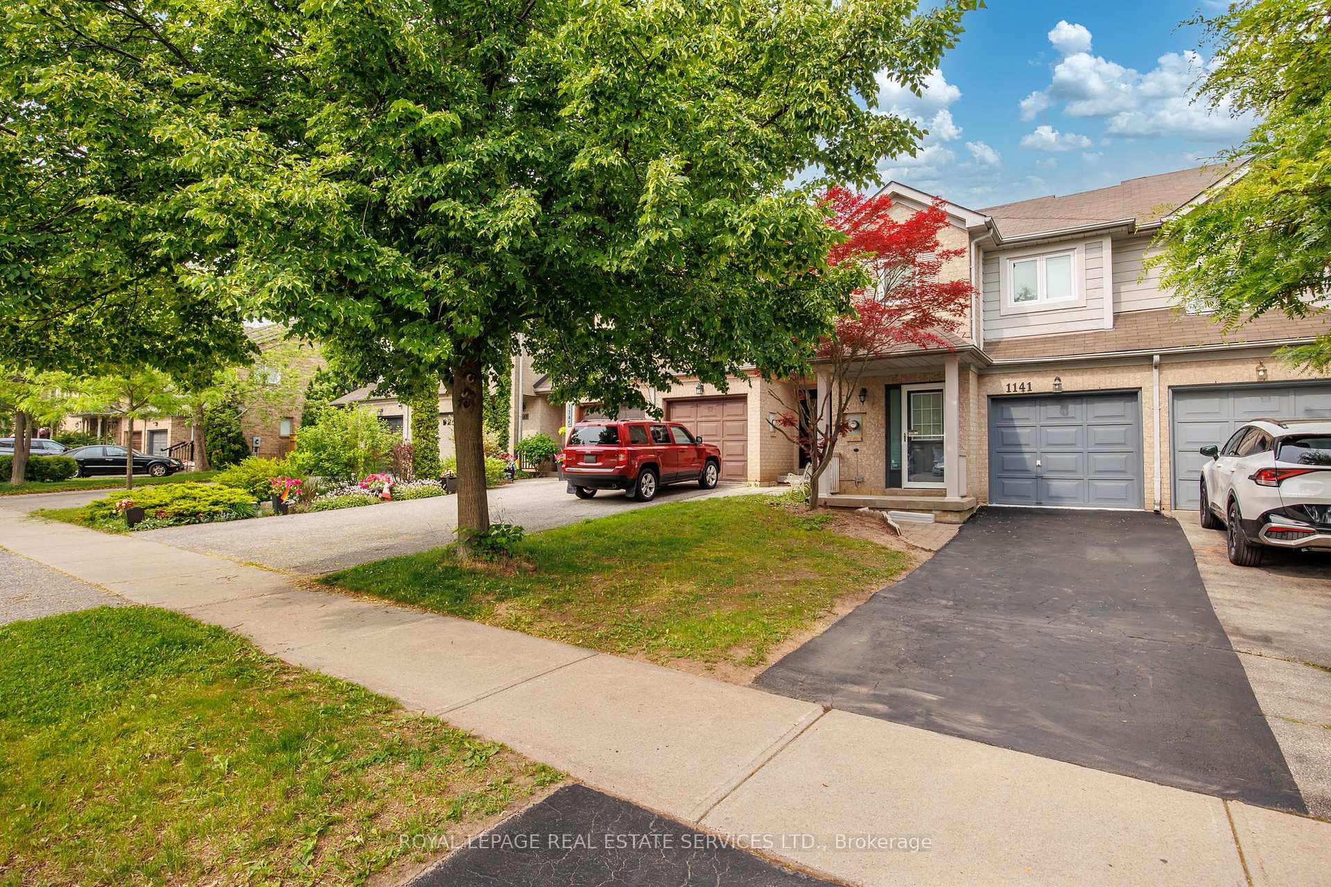 1141 Westview Terrace photo 1