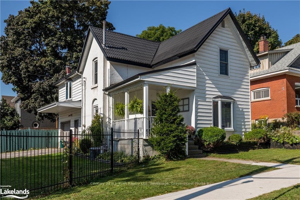 61 O'BRIEN Street photo 1