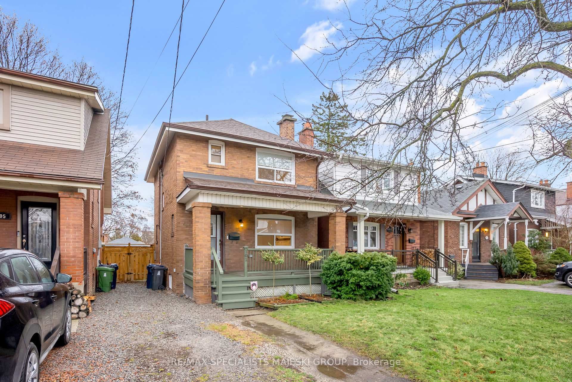 101 Wheatfield Road photo 1