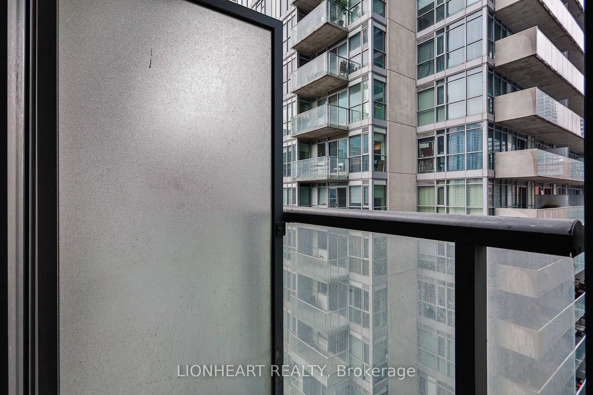 88 Blue Jays Way Unit 1014 photo 20