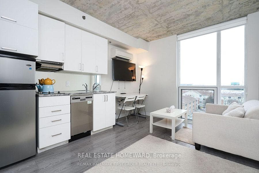 1900 Simcoe Street Unit 726 photo 8