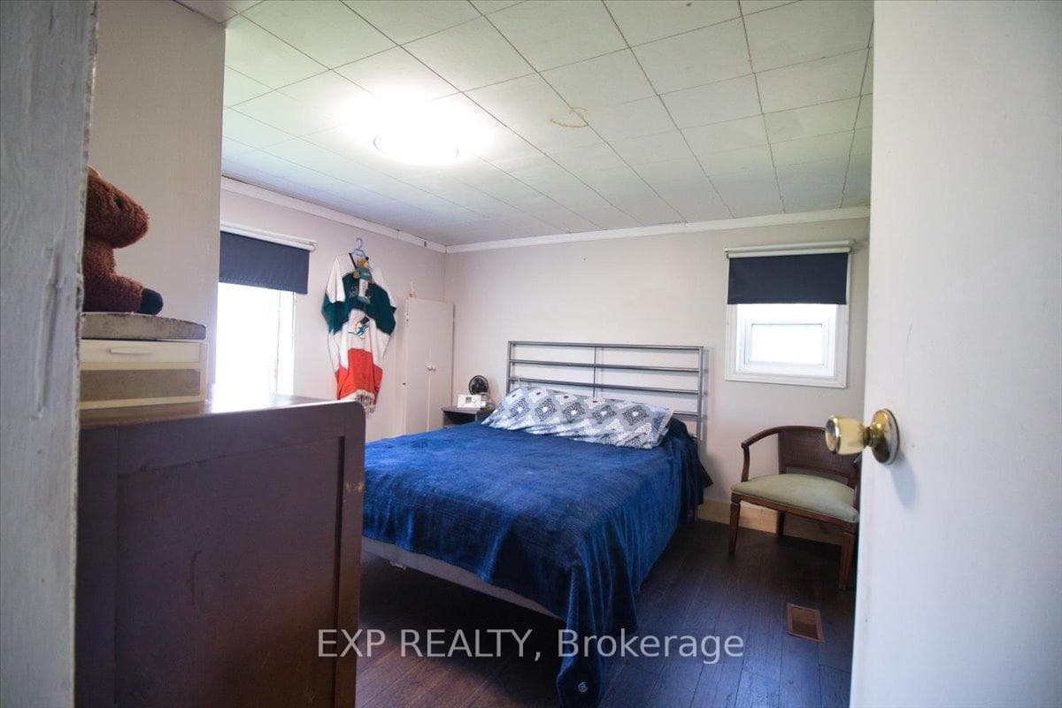 252 Queen Street photo 20