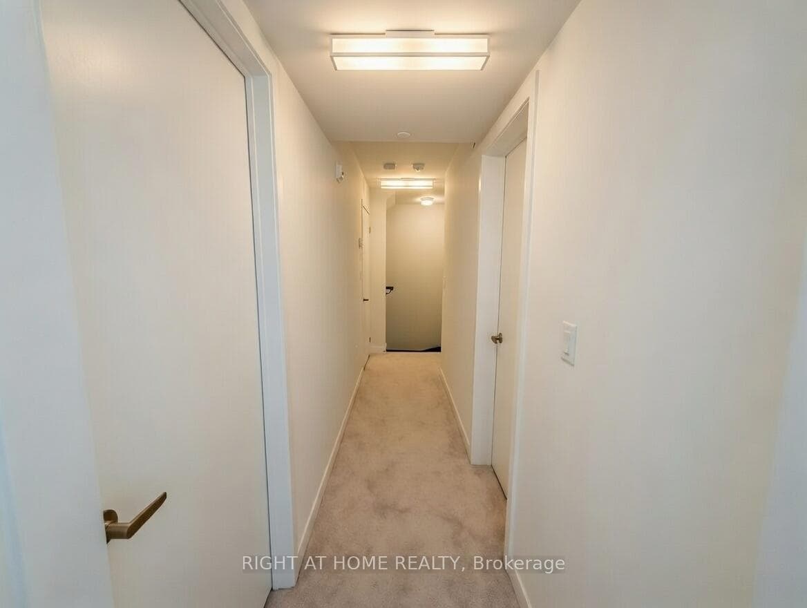 3409 Ridgeway Drive Unit 31 photo 13