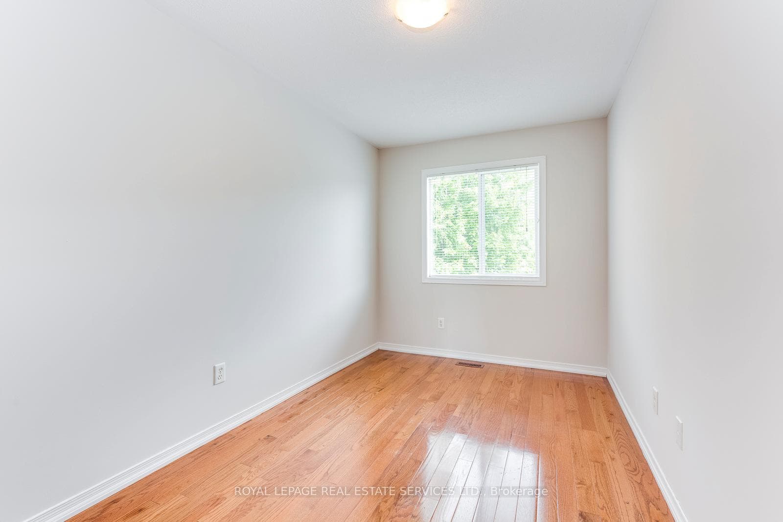 1835 Mccoy Avenue photo 24