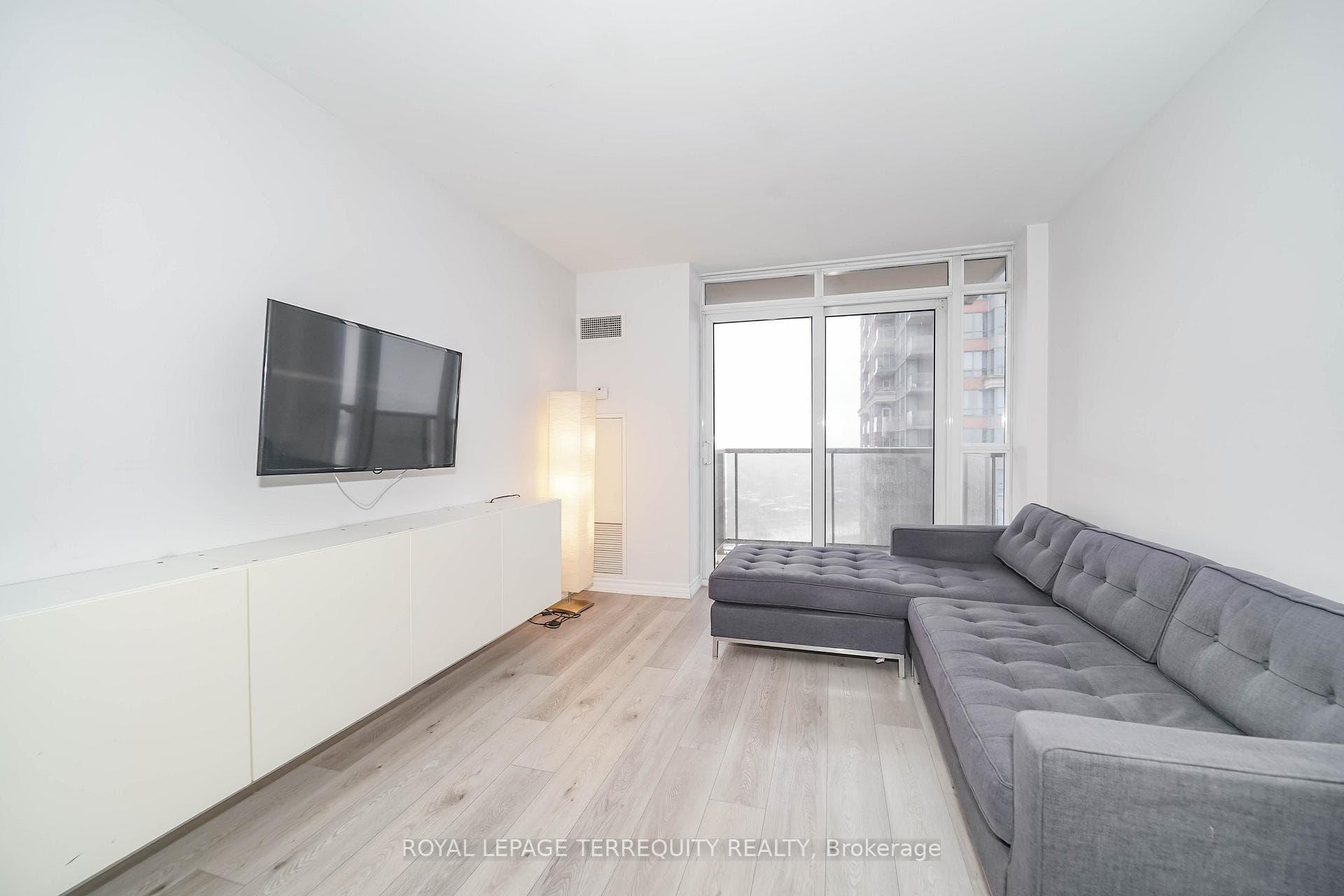 5233 Dundas Street Unit 1727 photo 31