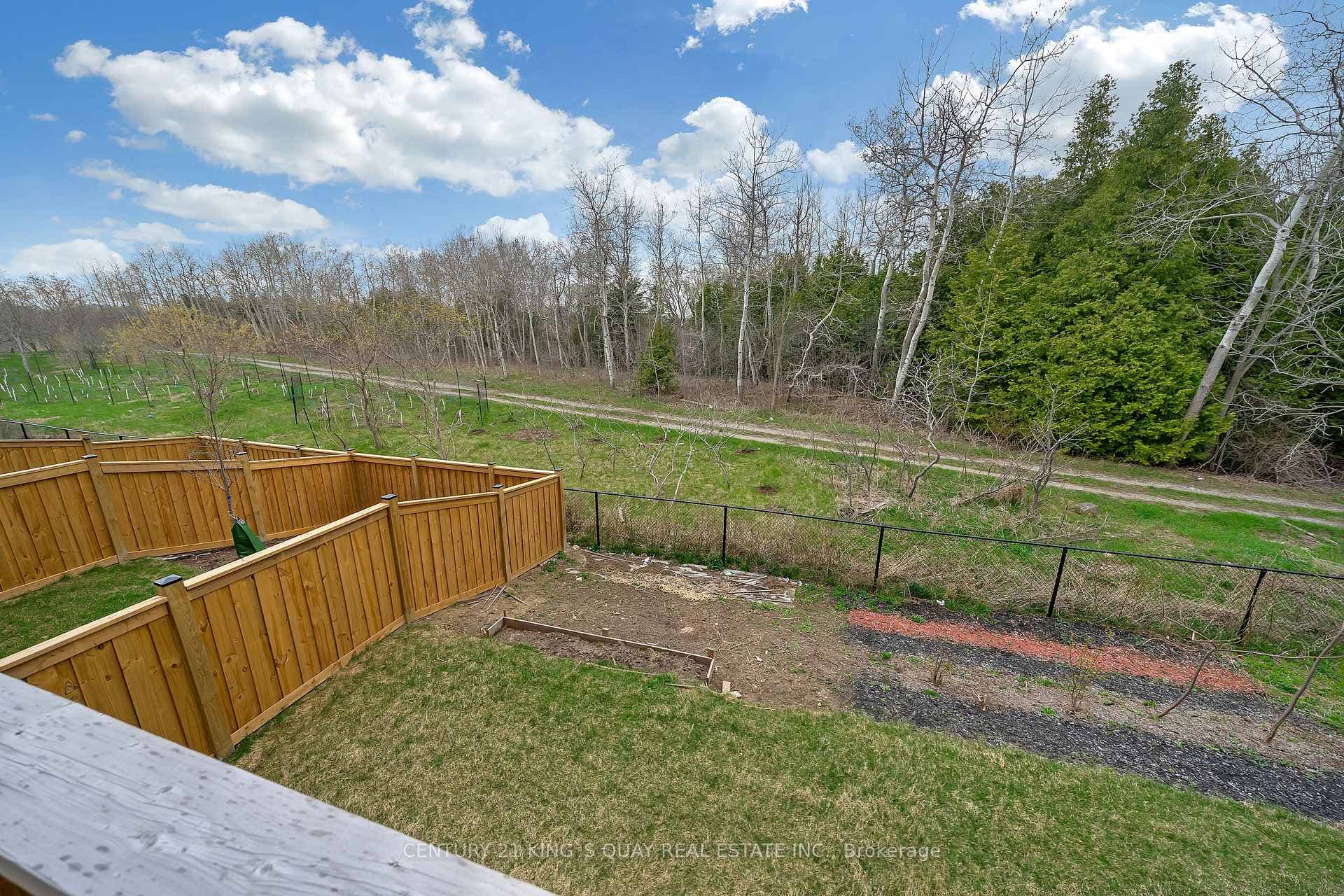 250 Finch Avenue Unit 33 photo 21