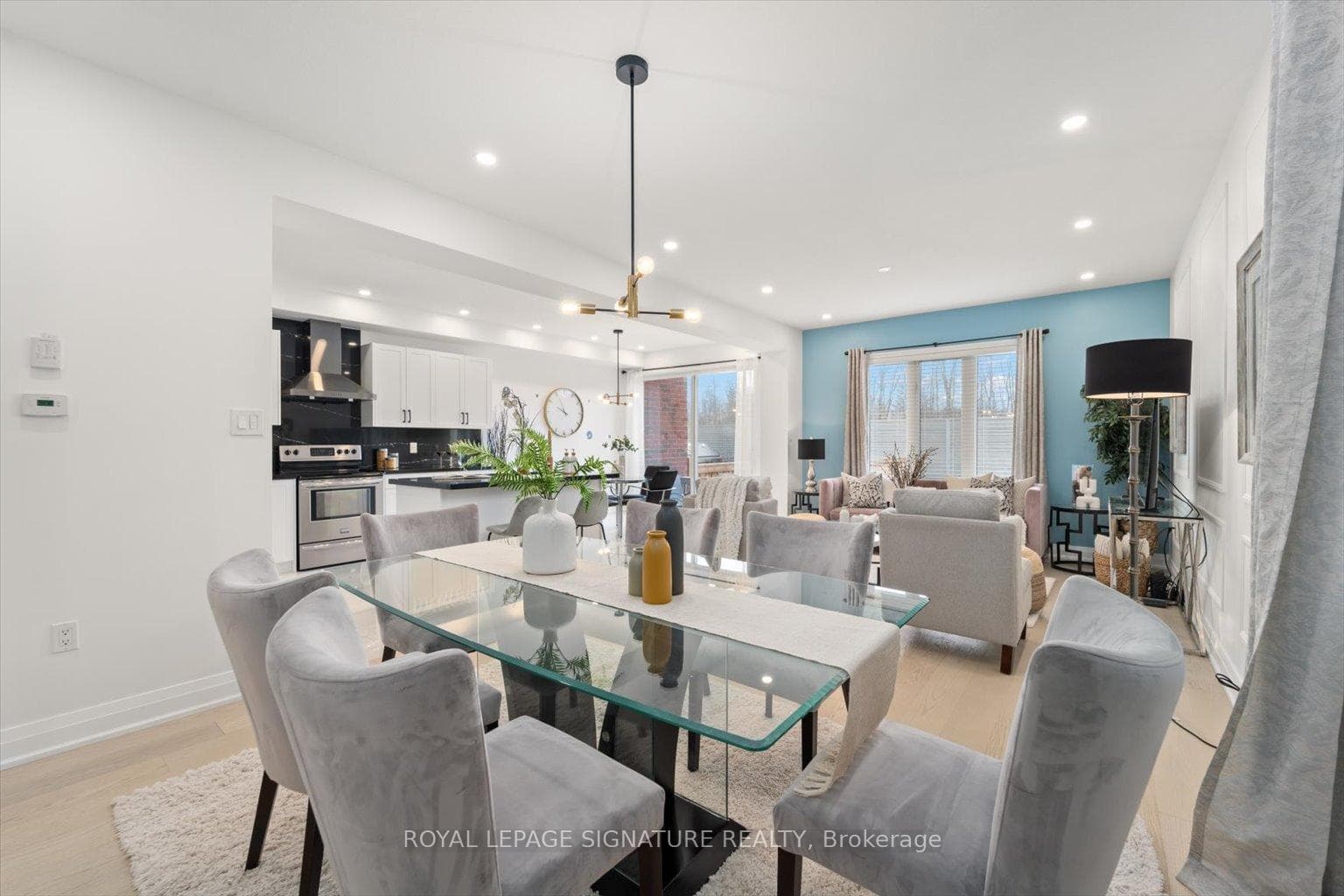 55 Walker Boulevard photo 3