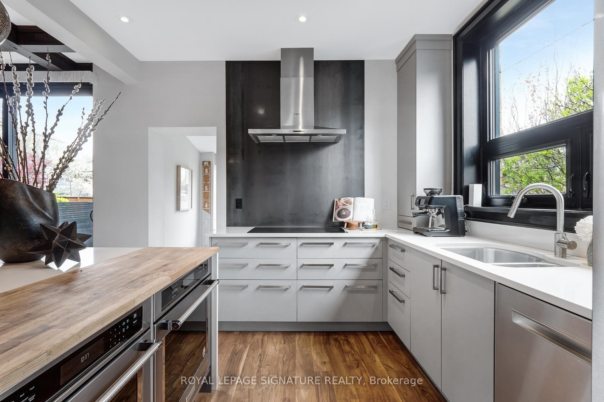 54 Dewhurst Boulevard photo 11