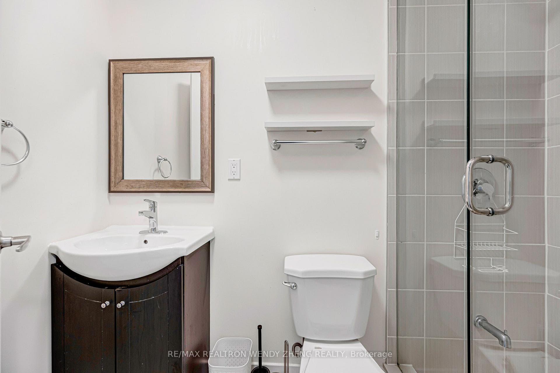 Lower room Full bathroom