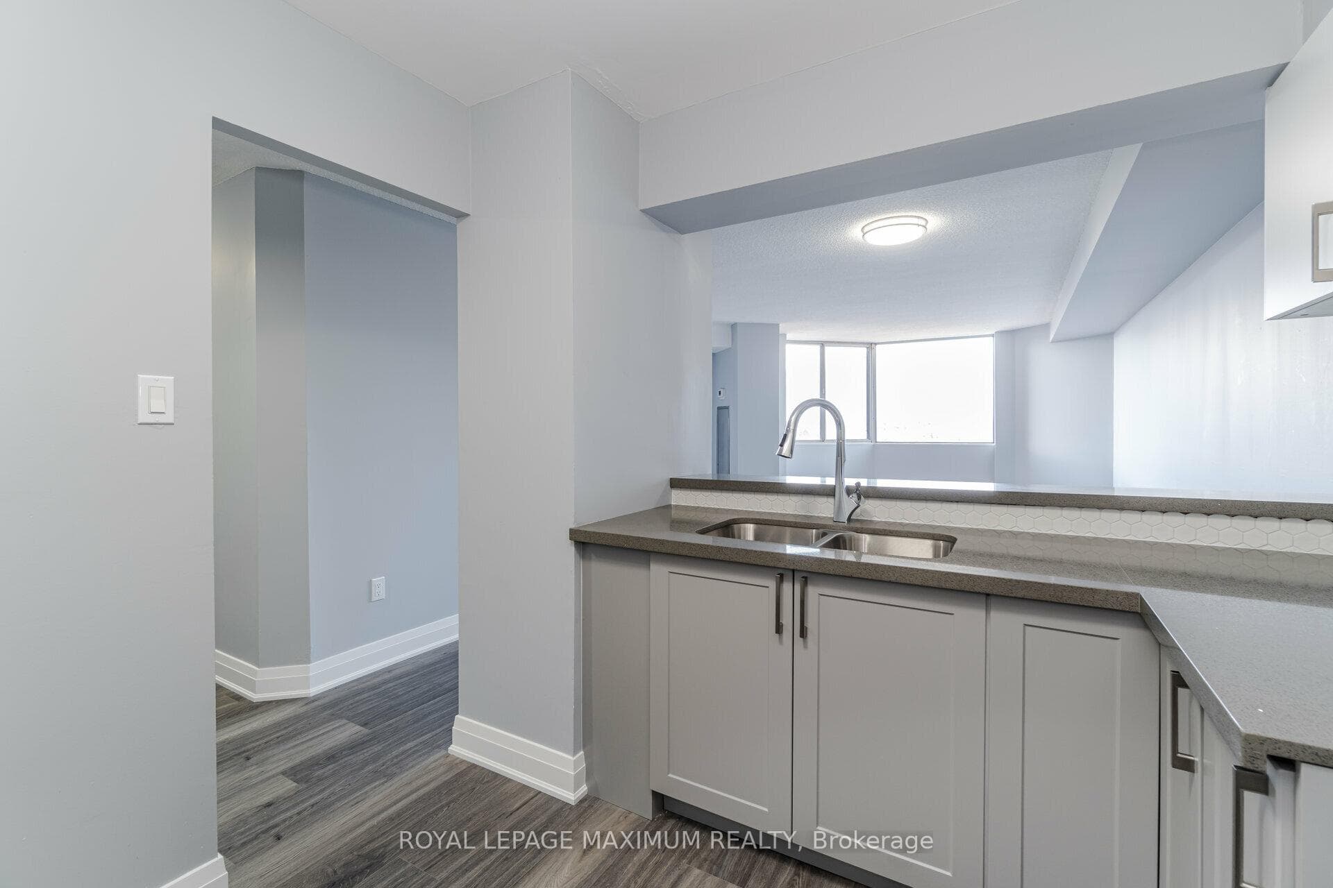 236 Albion Road Unit 1109 photo 8