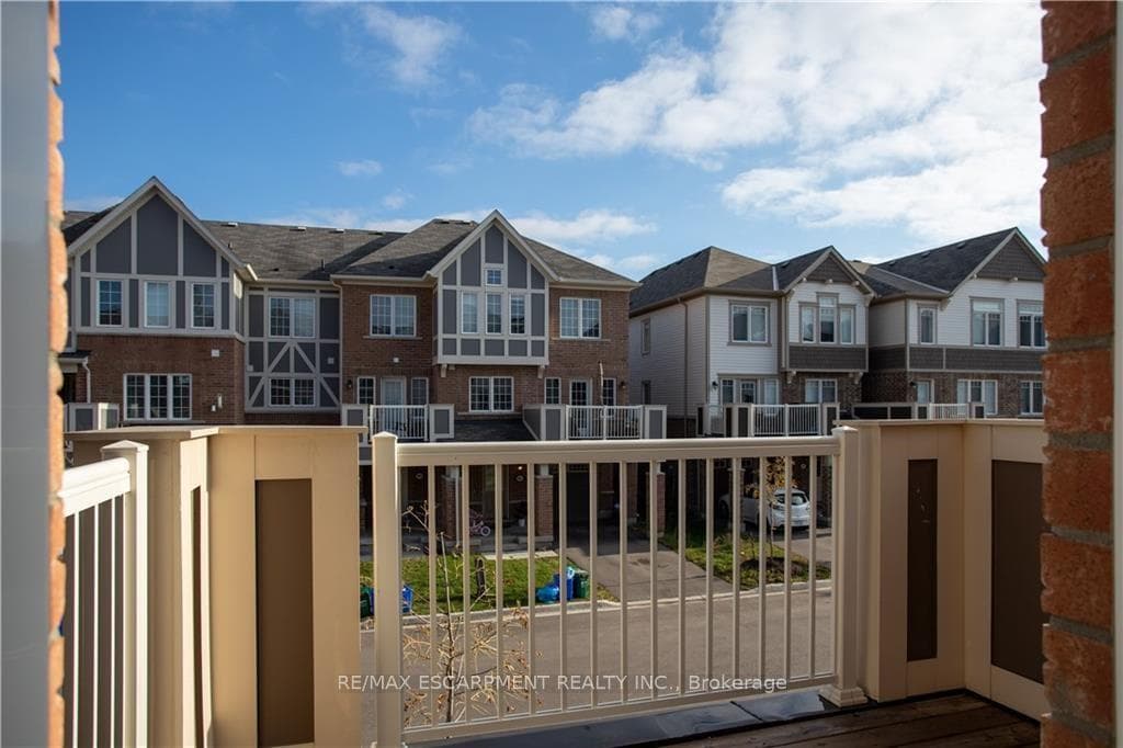 560 Allport Gate photo 20