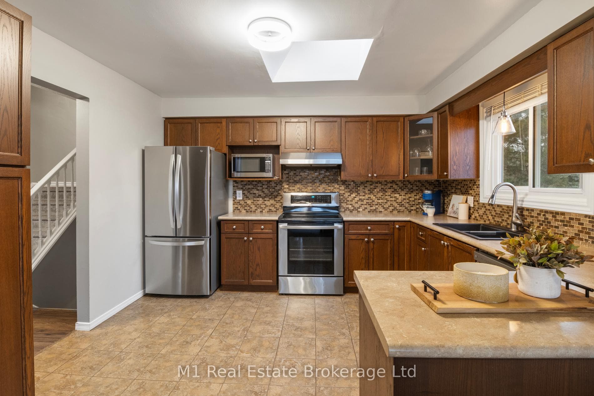 516 Harvey Street photo 11