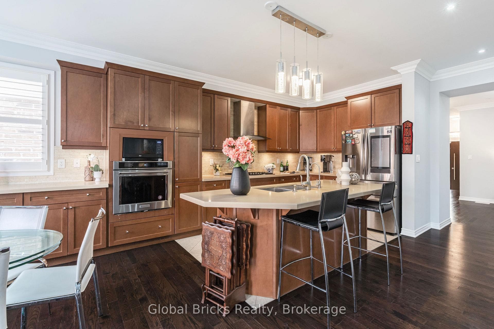495 Blinco Terrace photo 13