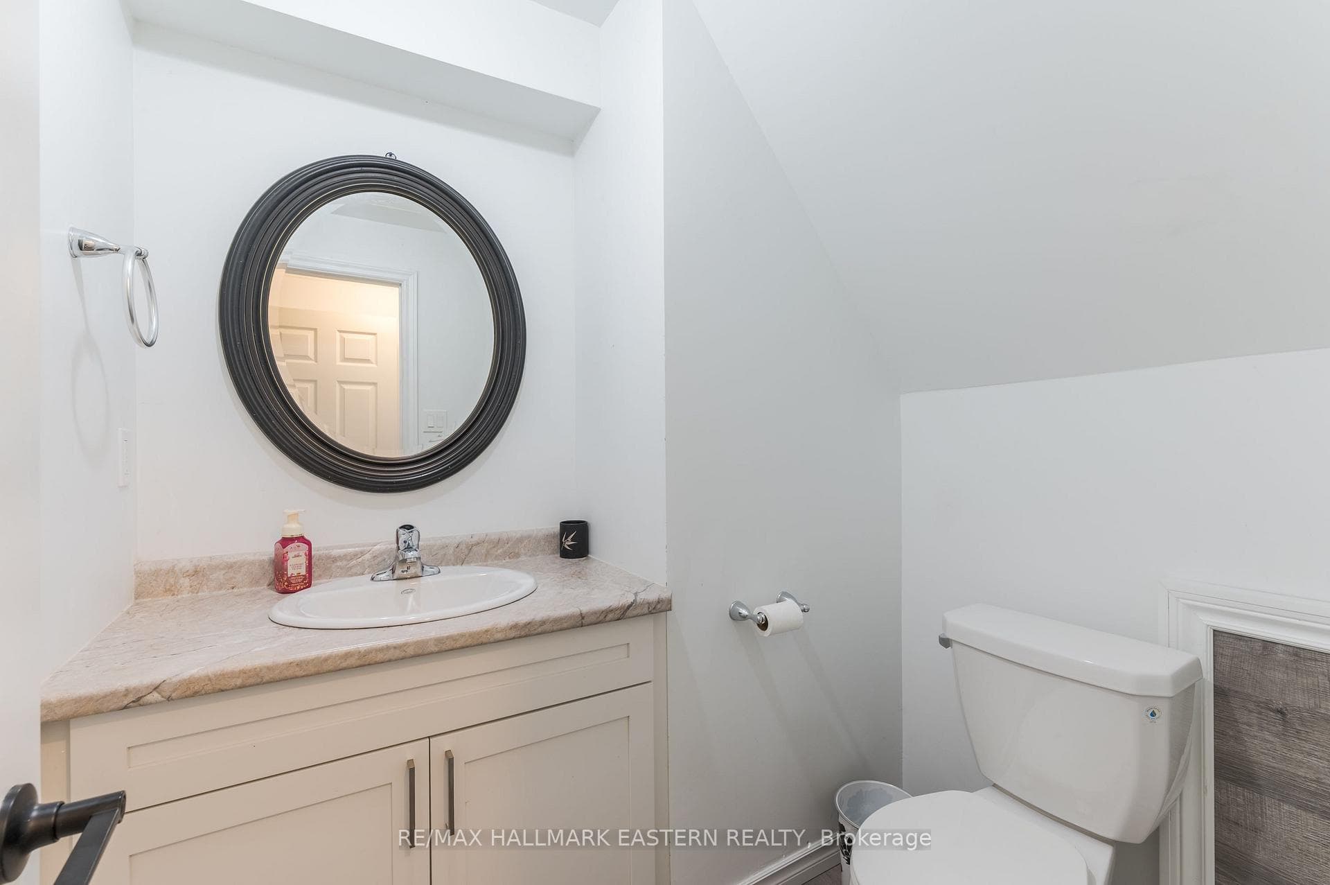 210 Maxwell Avenue photo 29
