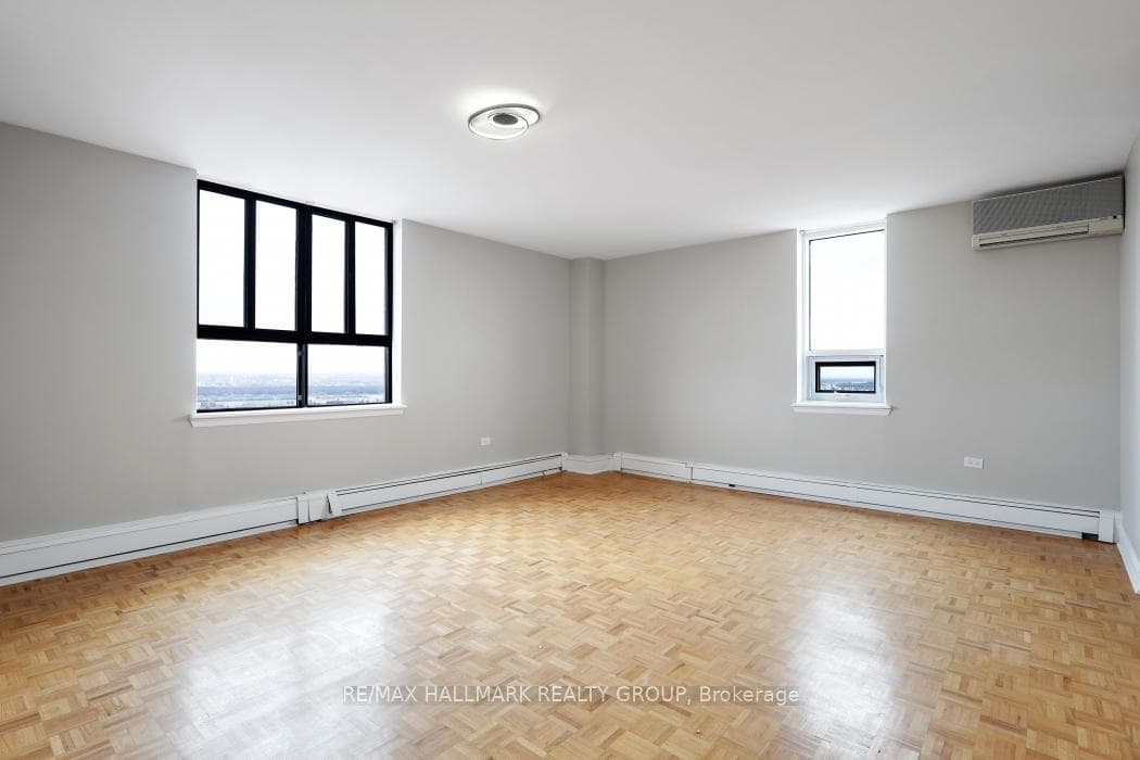 515 St Laurent Boulevard Unit 2509/10 photo 27