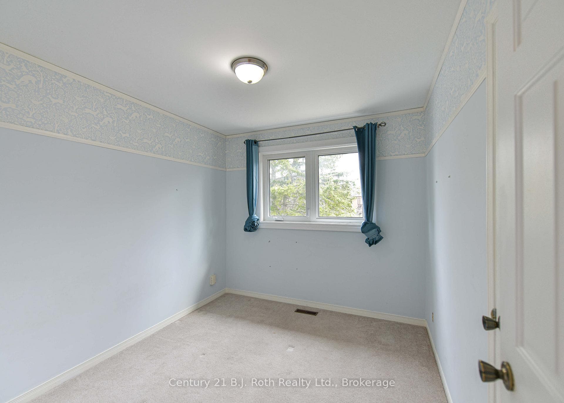 Second bedroom
