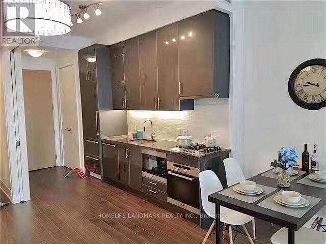 39 Queens Quay Unit 440 photo 7