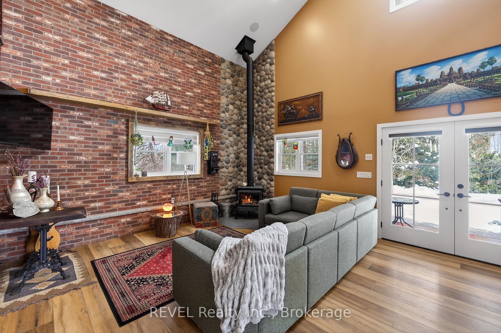 573 CANBORO Road photo 25