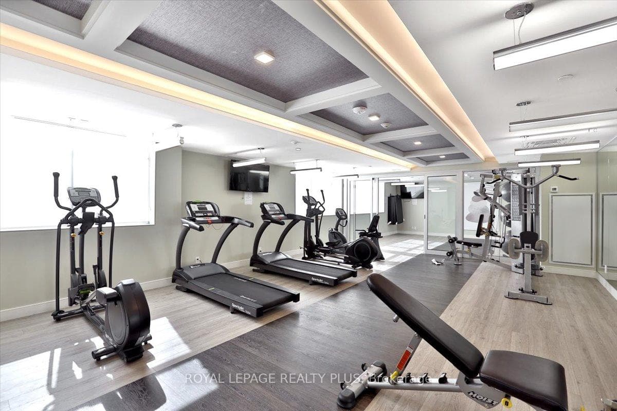1575 Lakeshore Road Unit 117 photo 35