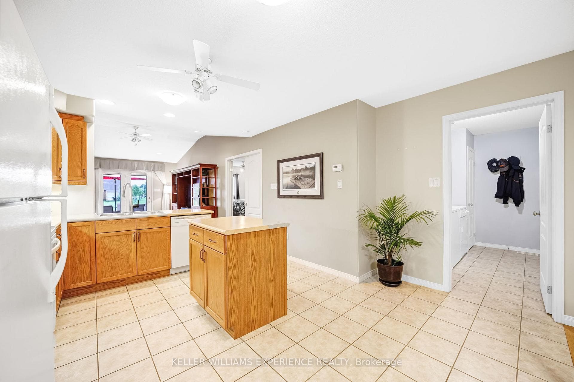 59 Cowan Avenue photo 14