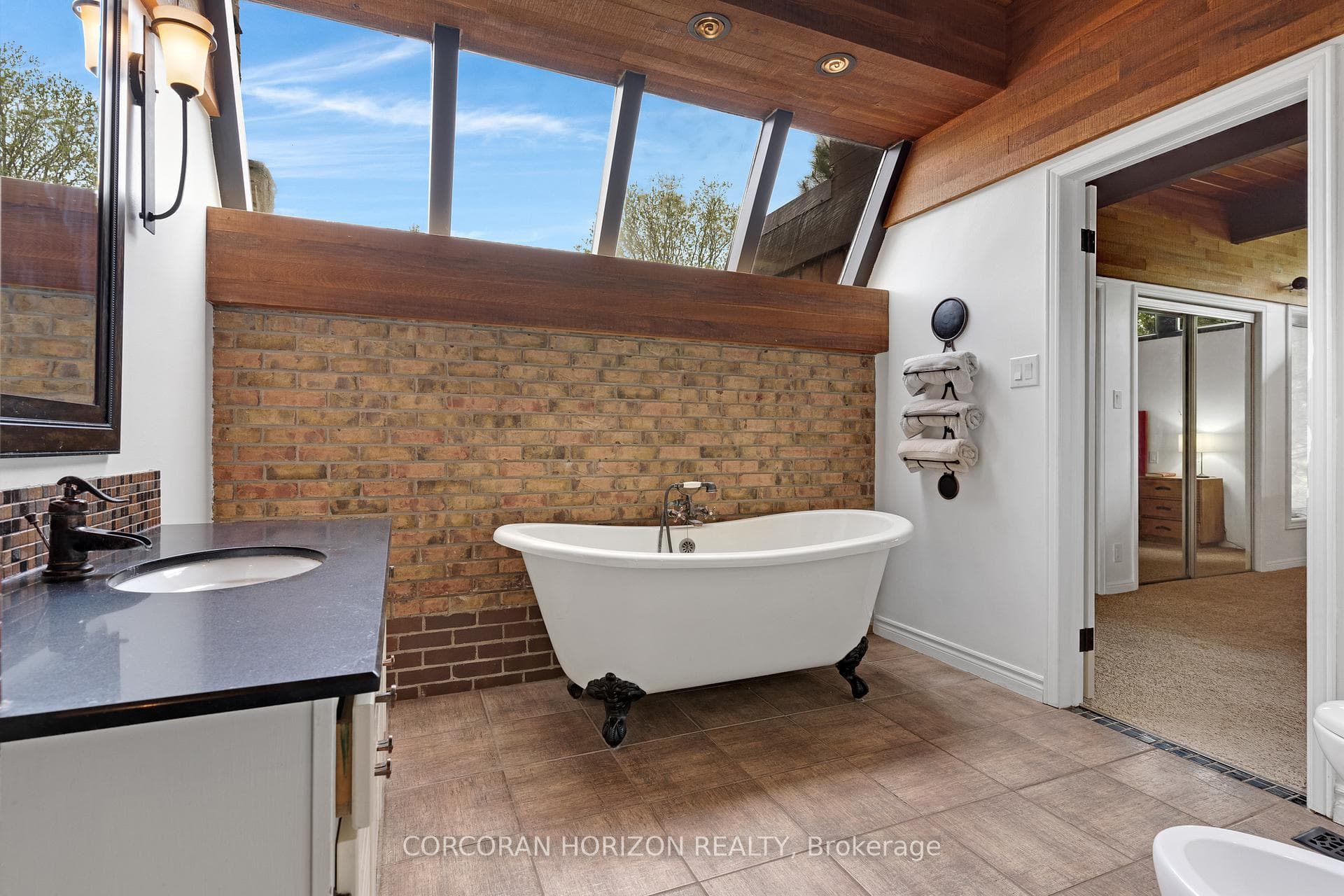 565 Fountain Street photo 24