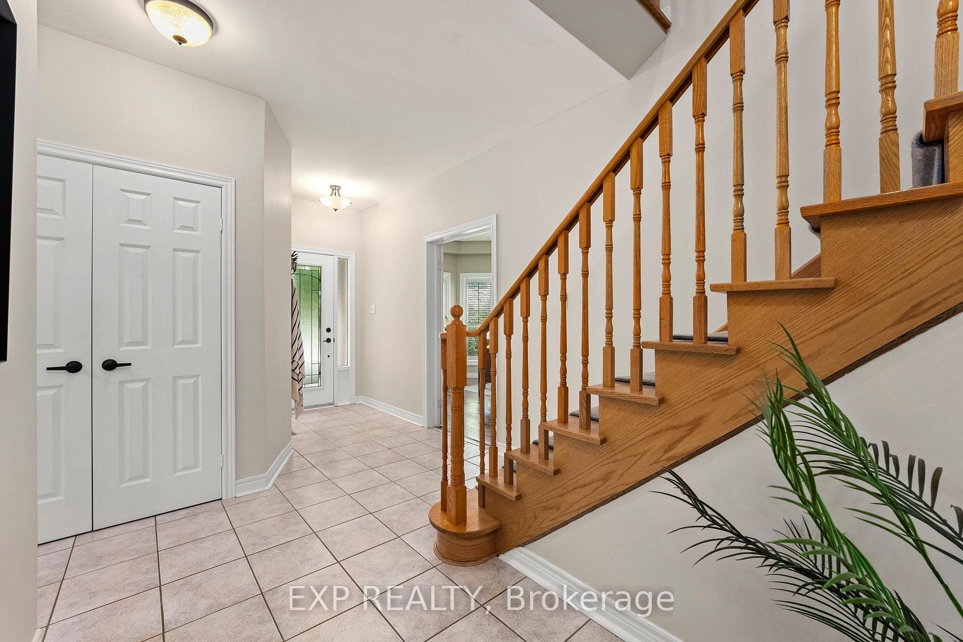 Spacious, Open Entry