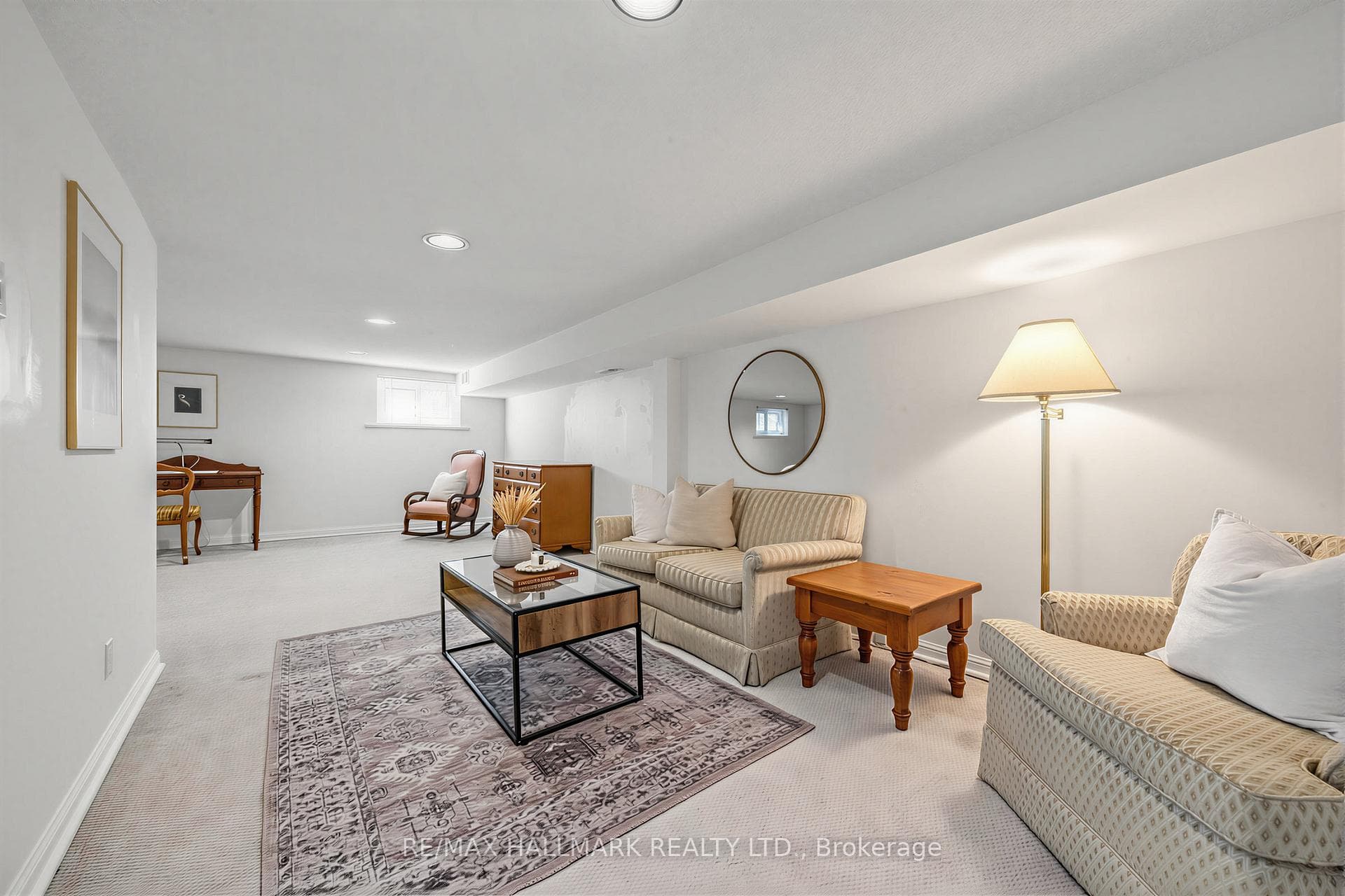 16 Crestland Avenue photo 22