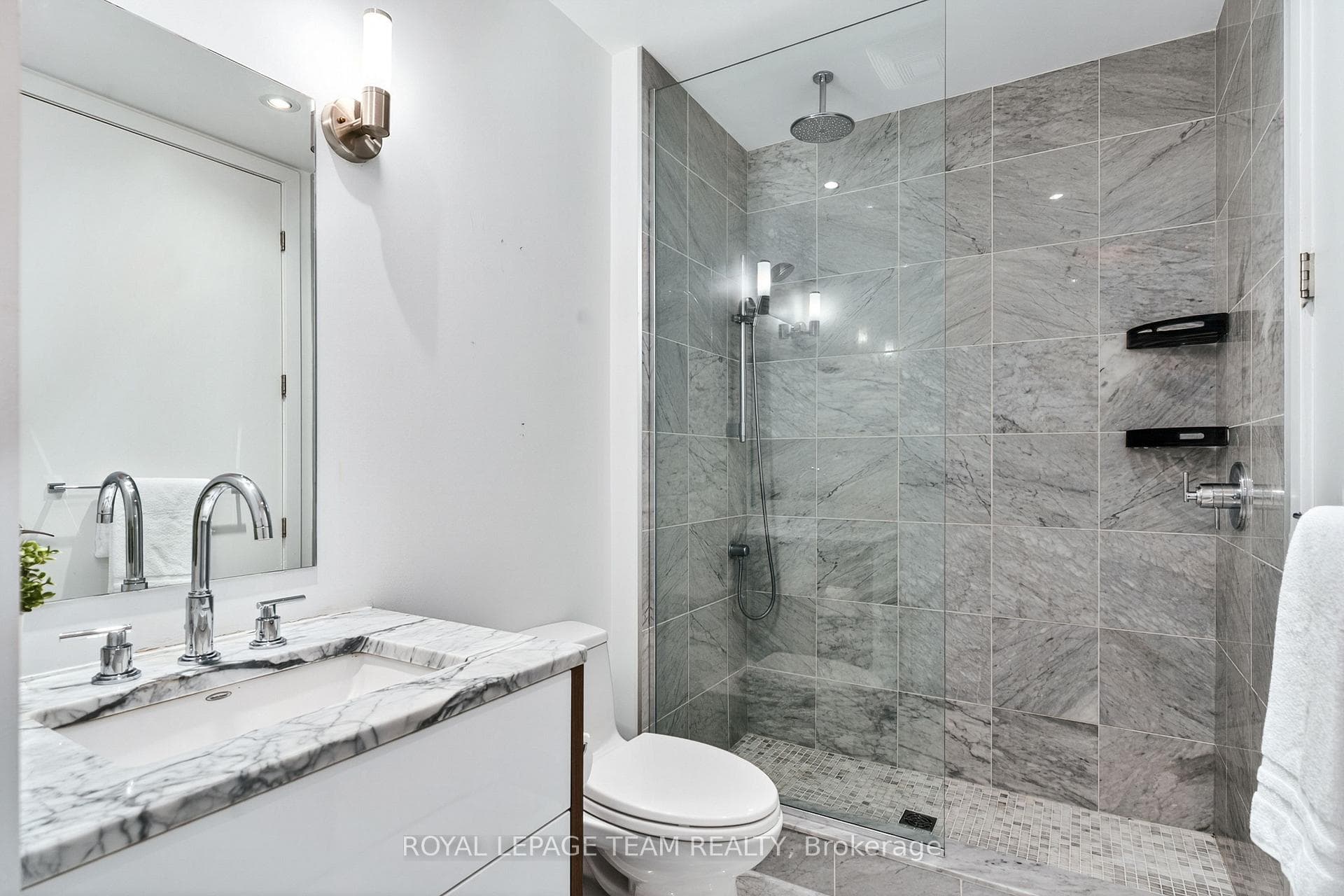 111 Champagne Avenue Unit 1111 photo 15