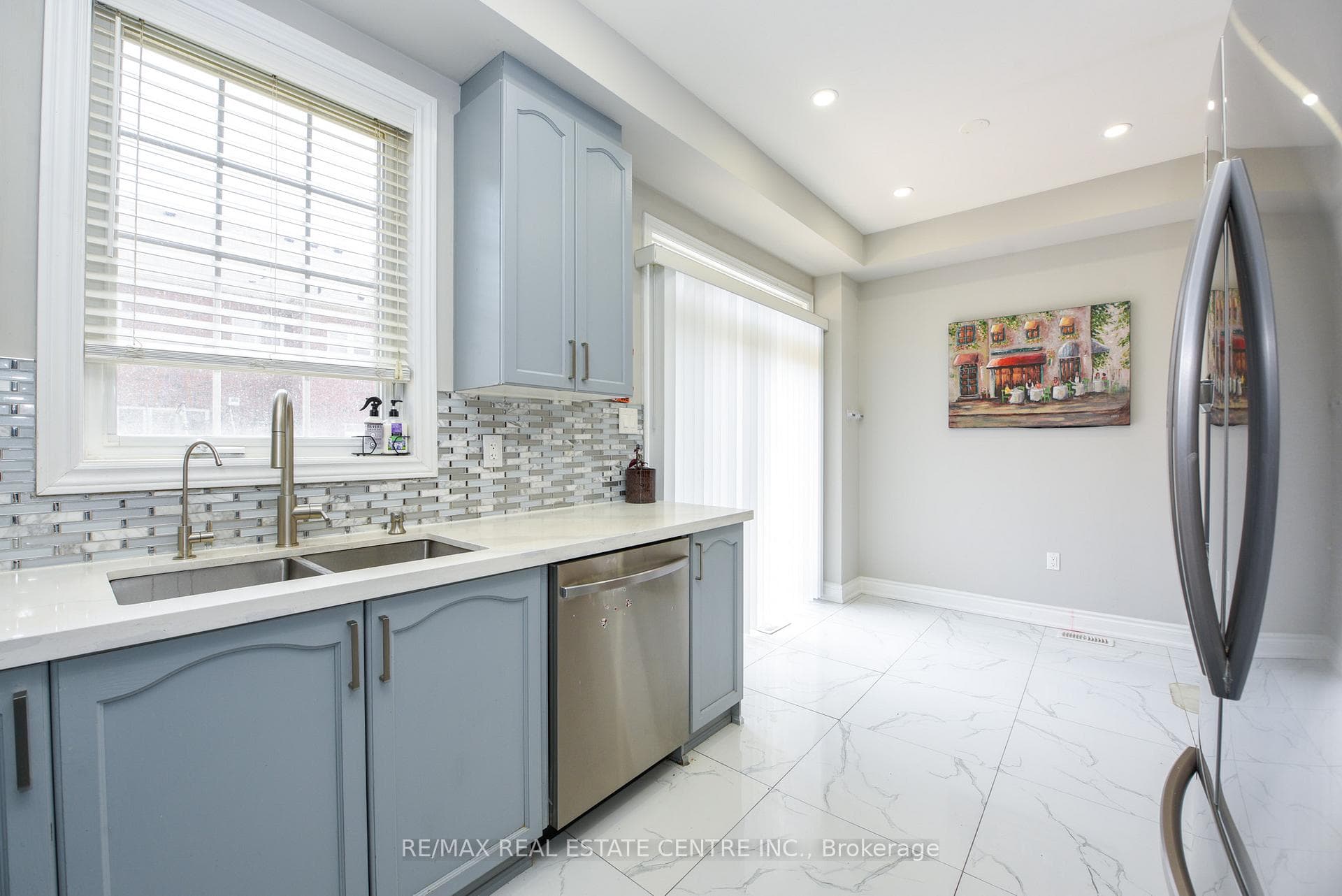 682 Megson Terrace photo 14