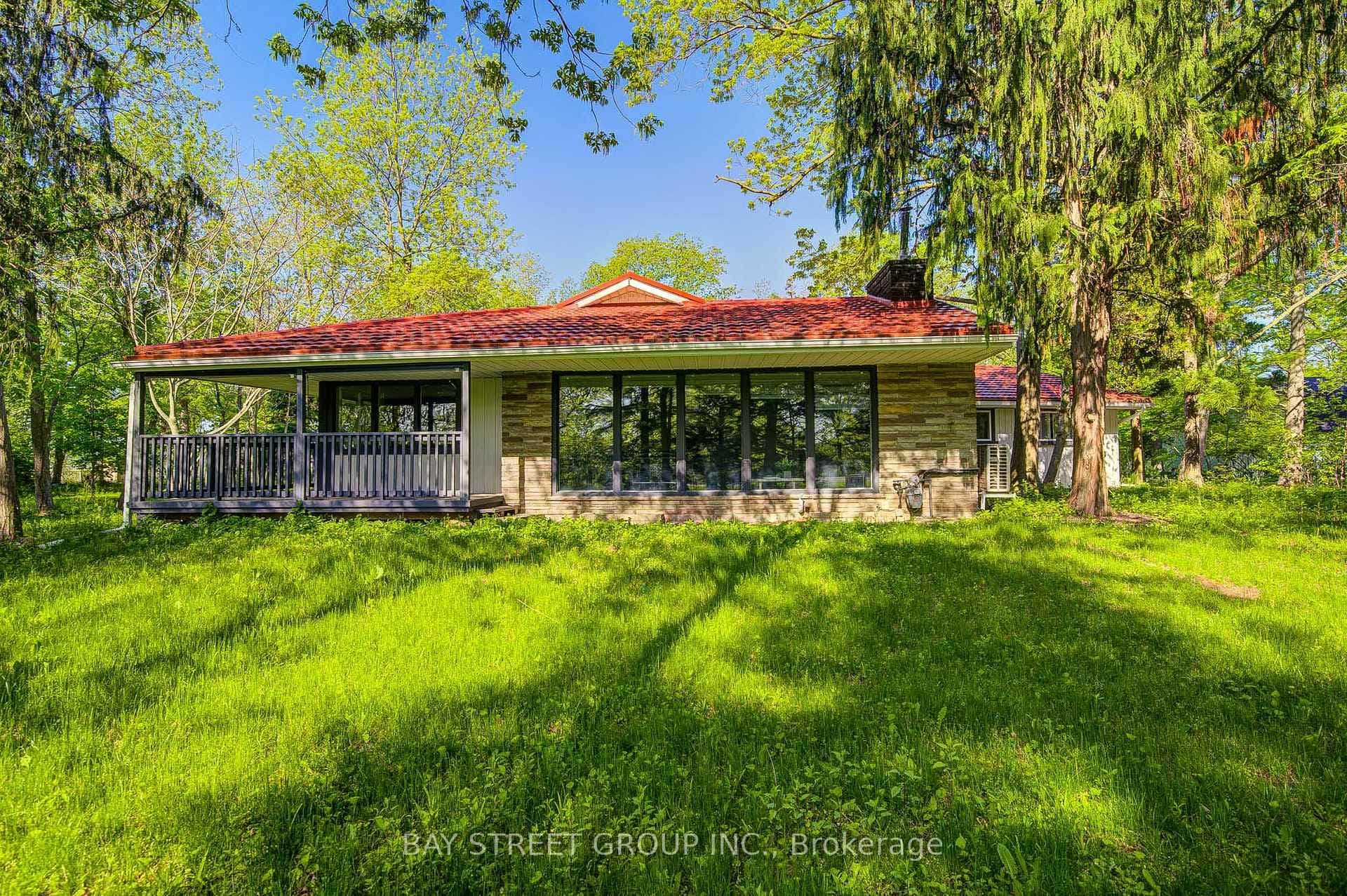 14874 Niagara River Parkway photo 2