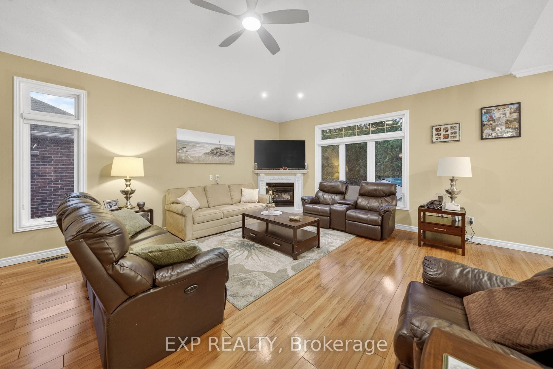 14 Hunter Drive photo 17