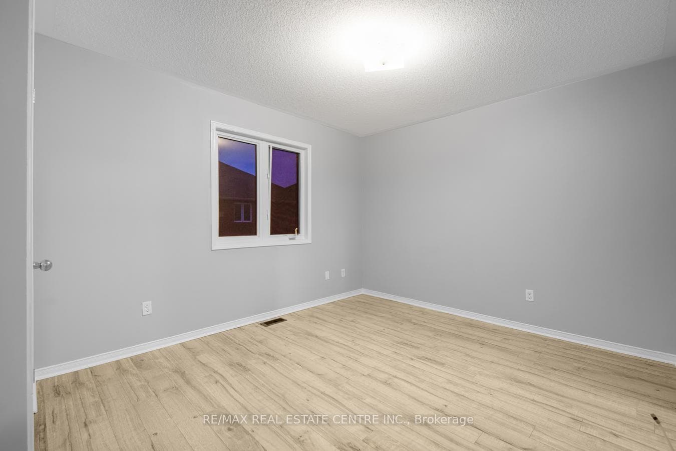 112 Commodore Drive photo 34