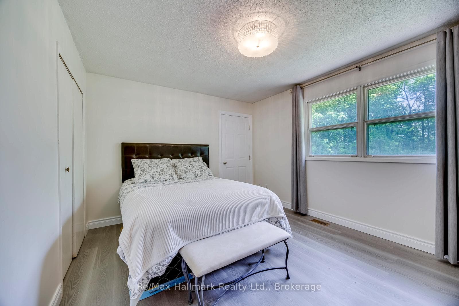 5371 Dundas Street photo 20