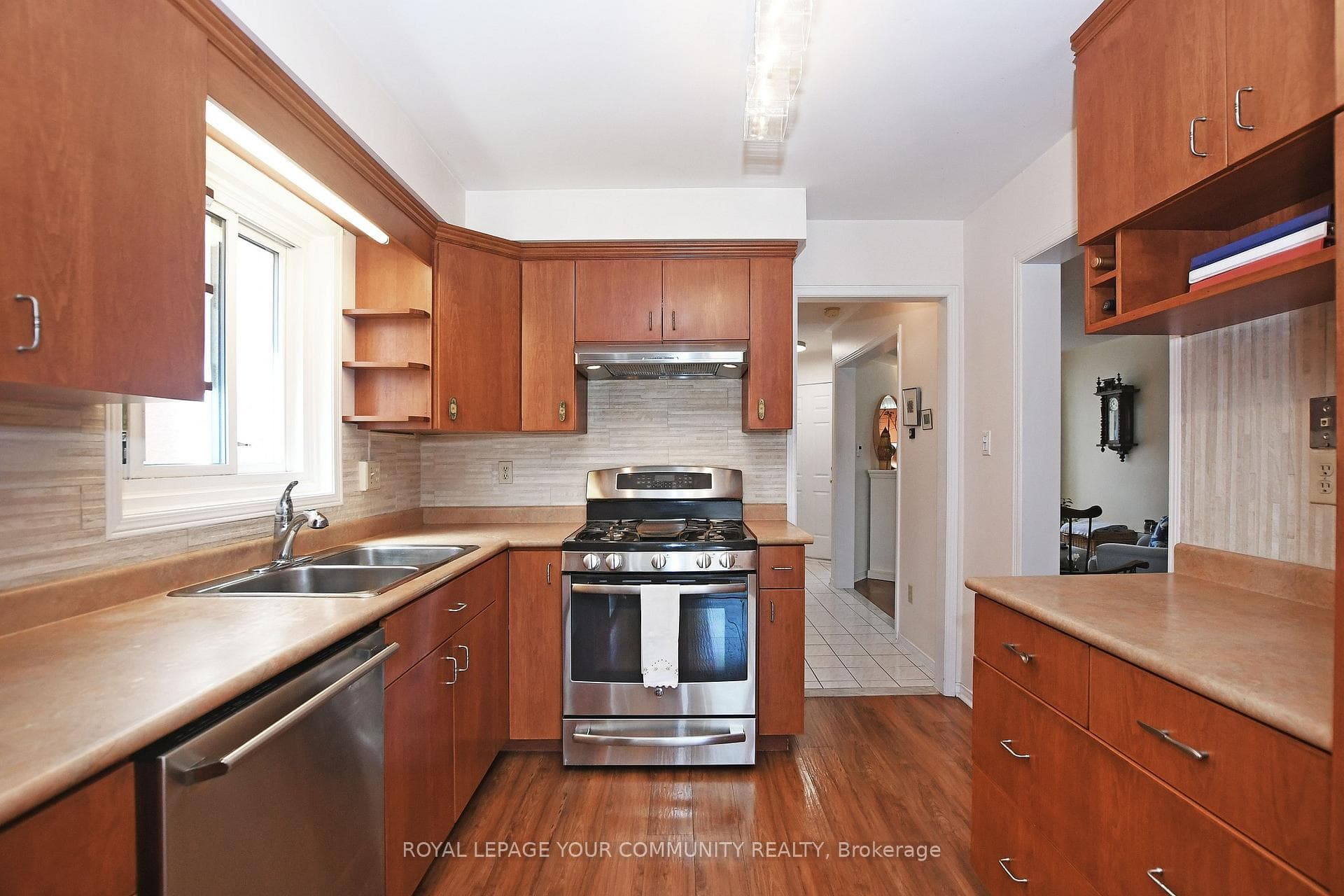 54 Dunsmore Crescent photo 9
