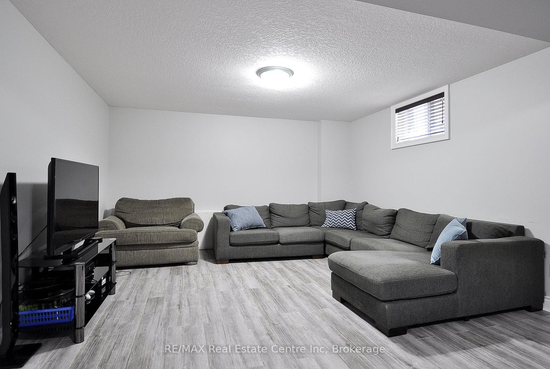 3 LOCKWOOD Street photo 33