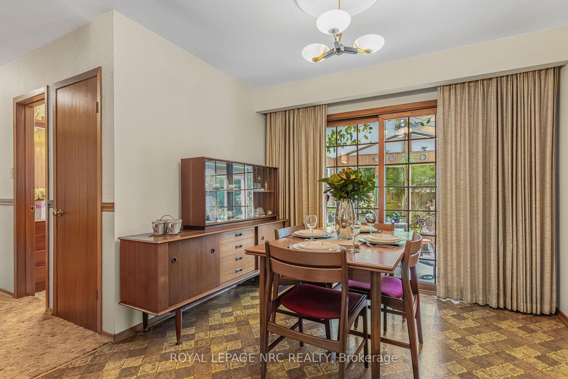 Left to the bedrooms, straight to the sunroom.